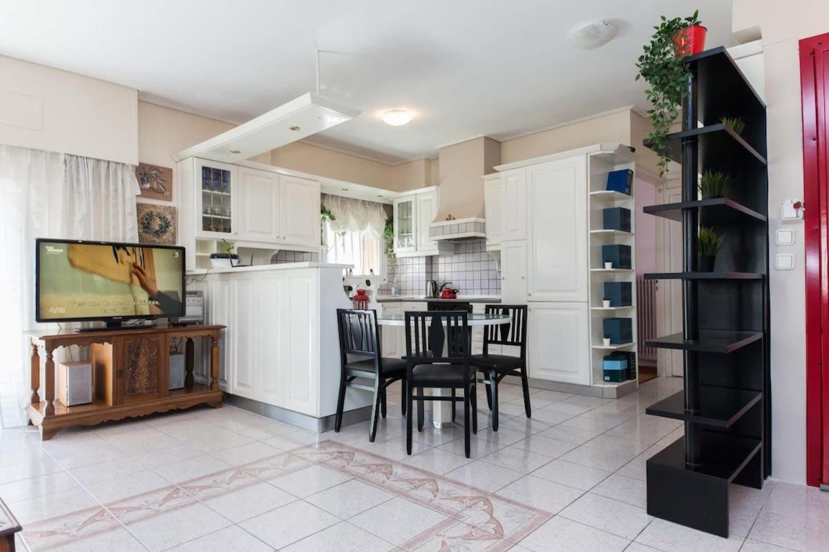 Apartment Classical Beauty 3bd In Peacefull Nea Filothei